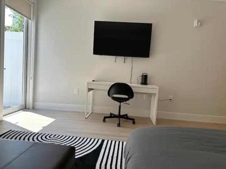 Luxury Stay For Nyc Visit Jersey City 7 Min Walk Nyc Train Station ภายนอก รูปภาพ